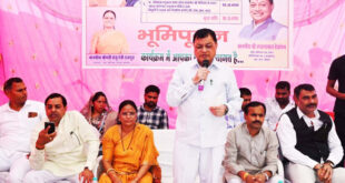 उद्योग मंत्री देवांगन ने 99 लाख 78 हजार रूपए के सड़क डामरीकरण कार्य का भूमिपूजन किया….