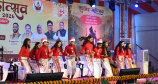 दो दिवसीय रामगढ़ महोत्सव के समापन समारोह में रंगारंग सांस्कृतिक कार्यक्रमों की रही धूम, श्री राम के भक्तिमय गीत-संगीत की प्रस्तुतियों से राममय हुआ वातावरण….