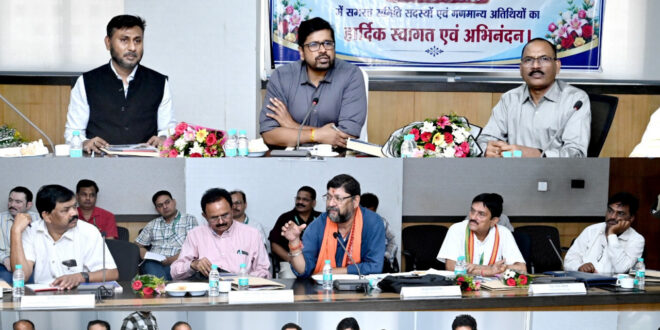 छत्तीसगढ़ में कर्मचारी भविष्य निधि संगठन की 27वीं क्षेत्रीय बैठक संपन्न, श्रम सचिव ने मृत्यु क्लेम और निष्क्रिय खातों पर तेज कार्रवाई करने के निर्देश दिए….