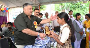 कस्तूरबा गांधी विद्यालय झिरमिटी में ‘शाला प्रवेश उत्सव’ संपन्न, पर्यटन मंत्री राजेश अग्रवाल ने किया छात्राओं का स्वागत….
