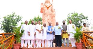 मातृशक्ति एवं प्रकृति के प्रति श्रद्धा का अनुपम संगम : मुख्यमंत्री विष्णु देव साय ने फॉरेस्ट रेस्ट हाउस “राम वाटिका” में स्थापित भगवान श्री राम की प्रतिमा को नमन कर प्राप्त किया आशीर्वाद….