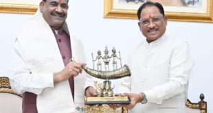 लोकसभा अध्यक्ष ओम बिरला ने मुख्यमंत्री विष्णु देव साय से की सौजन्य भेंट…..