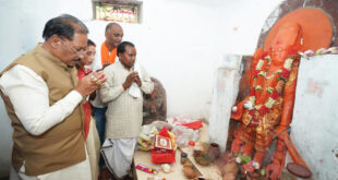 मुख्यमंत्री विष्णुदेव साय ने ऐतिहासिक चतुर्भुज विष्णु मंदिर में की पूजा-अर्चना, प्रदेश की सुख-समृद्धि की कामना……