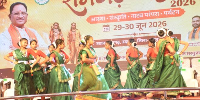 रामगढ़ महोत्सव में रामलीला, कवि सम्मेलन और ‘जटायु मोक्ष’ की प्रस्तुति ने बांधा समां….