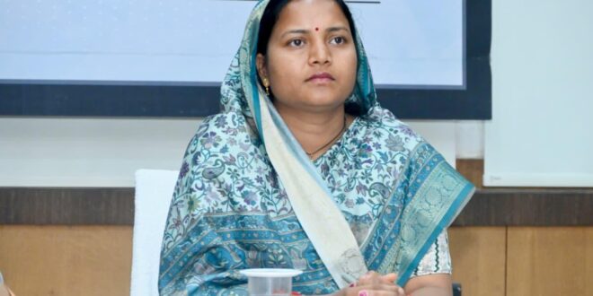 ’कुपोषण मुक्त छत्तीसगढ़ अभियान को गति देने मंत्री लक्ष्मी राजवाड़े ने की समीक्षा बैठक’……