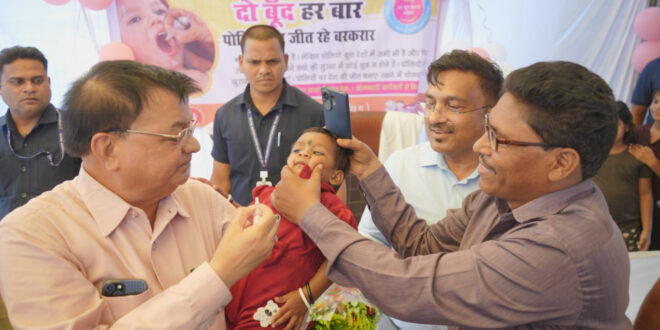 बच्चों को पोलियो की दो बूंद पिलाकर मंत्री लखनलाल देवांगन ने किया राष्ट्रीय पल्स पोलियो अभियान का शुभारंभ…..