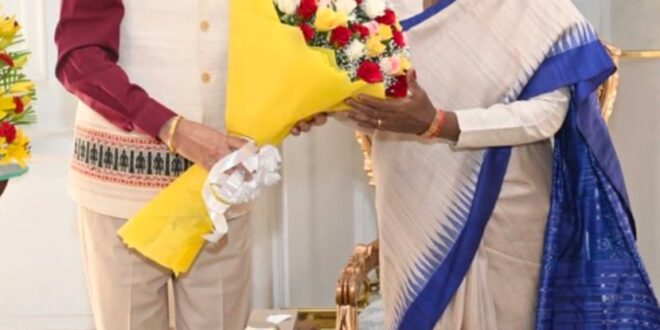 राष्ट्रपति द्रौपदी मुर्मु से राज्यपाल रमेन डेका ने की सौजन्य भेंट….