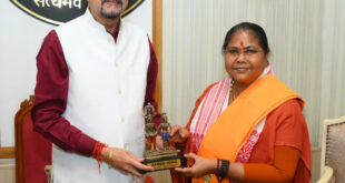राज्यपाल रमेन डेका से राष्ट्रीय पिछड़ा वर्ग आयोग की अध्यक्ष साध्वी निरंजन ज्योति ने की सौजन्य भेंट….