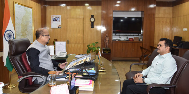 ’राज्यपाल रमेन डेका ने रेत के वैज्ञानिक एवं व्यवस्थित खनन पर दिया जोर’……