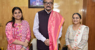 राज्यपाल रमेन डेका से सुप्रीम कोर्ट में छत्तीसगढ़ की स्टैंडिंग काउंसिल सुश्री जैन ने की सौजन्य भेंट….