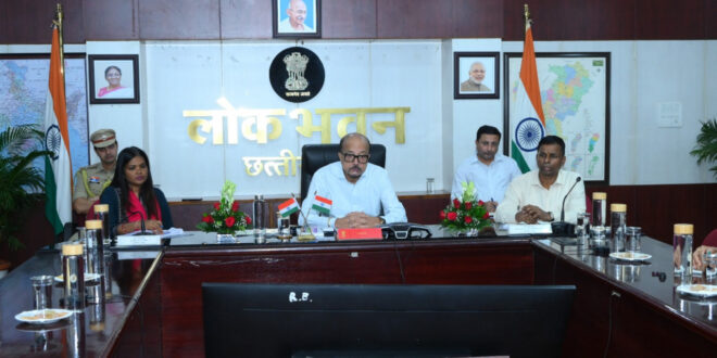 राज्यपाल रमेन डेका ने सक्ती जिले के अधिकारियों से की चर्चा, जल संरक्षण, हरियाली और लखपति दीदीयों के नवाचार आधारित गतिविधियों पर दिया विशेष जोर…..