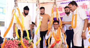 जन्मदिवस पर मौसमी फलों और लड्डू से तौले गए वित्त मंत्री ओपी चौधरी…..