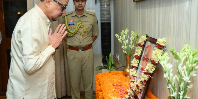 डॉ श्यामा प्रसाद मुखर्जी की पुण्यतिथि पर राज्यपाल ने दी श्रद्धांजलि….