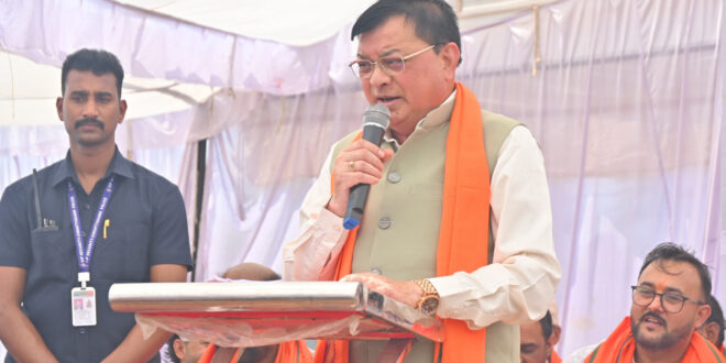 सुशासन तिहार: गोपालपुर समाधान शिविर में पहुंचे प्रभारी मंत्री लखन लाल देवांगन, 17 पंचायतों के ग्रामीणों को मिला योजनाओं का लाभ…..