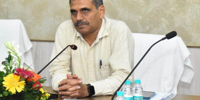 छत्तीसगढ़ में नई श्रम संहिताओं के क्रियान्वयन की हुई समीक्षा, भारत सरकार के श्रम एवं रोजगार मंत्रालय के संयुक्त सचिव ने लिया तैयारियों का जायजा…