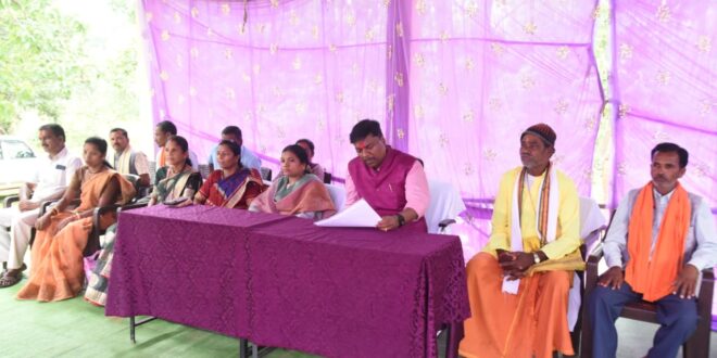 वन मंत्री केदार कश्यप ने ग्राम चेमा में 54 लाख रुपये के विकास कार्यों का किया भूमिपूजन….