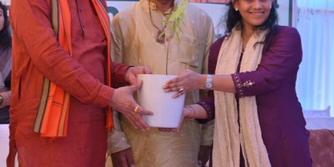 मेडिकल कॉलेज परिसर बना हरित विकास का प्रतीक : स्वास्थ्य मंत्री श्याम बिहारी जायसवाल ने किया पौधरोपण, तेंदूपत्ता बोनस चेक वितरित कर ‘तुहर पौधा तुहर द्वार’ वाहन को दिखाई हरी झंडी….