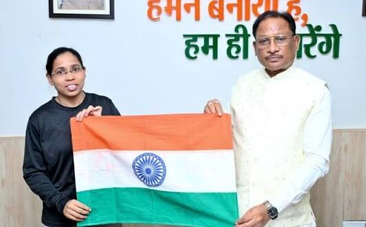 मुख्यमंत्री विष्णुदेव साय ने माउंट एवरेस्ट फतह करने वाली पर्वतारोही अमिता श्रीवास को दी बधाई….