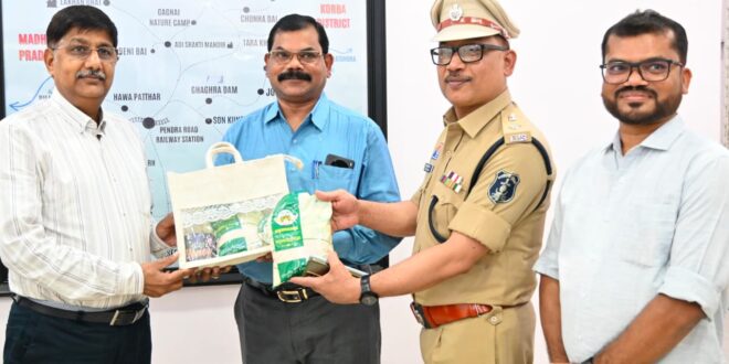 महिला स्व-सहायता समूहों के ‘विष्णु भोग’ चावल की खुशबू पहुंची पुलिस मुख्यालय तक….