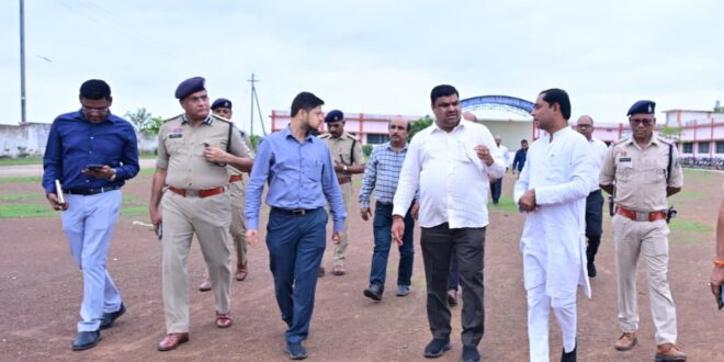 गनियारी पहुंचे स्कूल शिक्षा मंत्री गजेन्द्र यादव, पद्म विभूषण डॉ. तीजन बाई के दशगात्र एवं श्रद्धांजलि कार्यक्रम की तैयारियों का लिया जायजा….