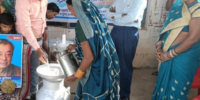 श्वेत क्रांति से संवरती ग्रामीण तकदीर: धमतरी में सहकारिता और महिला नेतृत्व से लिखी जा रही आत्मनिर्भरता की नई गाथा…..