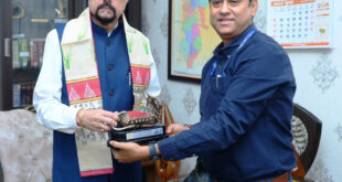 राज्यपाल रमेन डेका से एनएचएआई के क्षेत्रीय अधिकारी आलोक कुमार ने की भेंट….