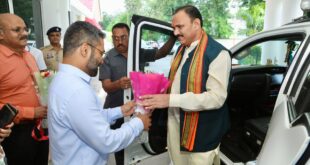 स्वास्थ्य मंत्री जायसवाल के कांकेर आगमन पर जनप्रतिनिधियों एवं कलेक्टर ने किया आत्मीय स्वागत….