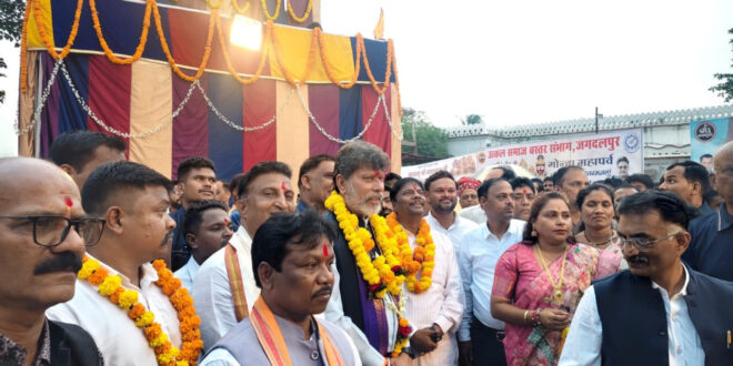 तुपकी’ की सलामी और भक्ति भाव के बीच संपन्न हुआ बस्तर का प्रसिद्ध गोंचा पर्व, वन मंत्री केदार कश्यप सहित जनप्रतिनिधियों ने की पूजा-अर्चना, क्षेत्र की सुख-समृद्धि की कामना…