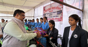 शिक्षा मंत्री गजेंद्र यादव ने बस्तर में शिक्षा विभाग की संभाग स्तरीय समीक्षा बैठक ली…