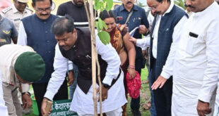 धमतरी बना प्रदेश का पहला जिला, जहाँ PACS  के जरिए किसानों को मिलेगी ड्रोन स्प्रेयर सेवा: सहकारिता मंत्री केदार कश्यप…