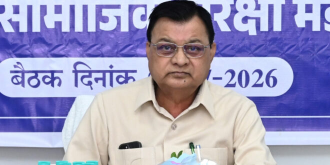 असंगठित कर्मकारों के लिए नई योजनाएं बनेगी, ई-रिक्शा सहायता योजना में अनुदान बढ़ाकर एक लाख रुपये किया जाएगा: श्रम मंत्री लखनलाल देवांगन…..