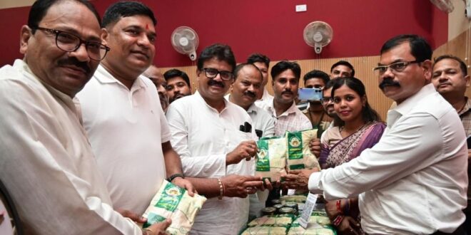 जीपीएम का ‘विष्णुभोग’ चावल बना महिलाओं की समृद्धि का नया ब्रांड, आधे घंटे में 45 हजार रुपये से अधिक की रिकॉर्ड बिक्री….