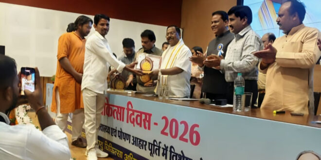सरकारी योजना से बदली जिंदगीः मड़कम देवा ने झींगा पालन से लिखी सफलता की नई कहानी,एक साल में 5 लाख रूपए की कमाई, दूर-दूर से खरीदने पहुंच रहे ग्राहक……