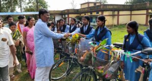 शिक्षा ही उज्ज्वल भविष्य की सबसे मजबूत आधारशिला : वन मंत्री केदार कश्यप….