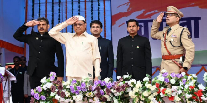 कवर्धा में देशभक्ति के उल्लास के साथ मनाया गया स्वतंत्रता दिवस, मंत्री लखन लाल देवांगन ने फहराया तिरंगा, अमर शहीदों के परिजन व 132 कर्मी सम्मानित….