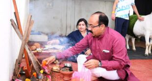 उप मुख्यमंत्री अरुण साव ने प्रदेशवासियों को दी हरेली की बधाई, गौमाता और कृषि औजारों की पूजा-अर्चना कर अच्छी फसल व खुशहाली का कामना की…