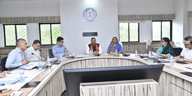 फर्जी दिव्यांगता सर्टिफिकेट मामले की सुनवाई के लिए बनेगा विशेष मेडिकल बोर्ड, त्वरित जांच कर दी जाएगी रिपोर्ट,समाज कल्याण मंत्री लक्ष्मी राजवाड़े एवं स्वास्थ्य मंत्री श्याम बिहारी जायसवाल ने ली संयुक्त बैठक….