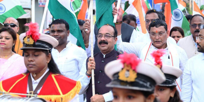 देशभक्ति से ओतप्रोत अप्रतिम उत्साह के साथ निकली तिरंगा यात्रा, उप मुख्यमंत्री अरुण साव हुए शामिल….