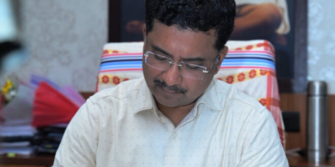 सोनमणि बोरा ने प्रमुख सचिव, नगरीय प्रशासन एवं विकास विभाग का कार्यभार ग्रहण किया….