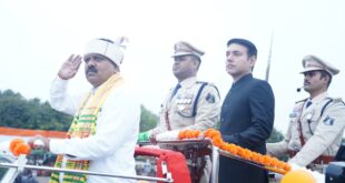 बस्तर में गरिमामय और हर्षाेल्लास के साथ मनाया गया 80वां स्वतंत्रता दिवस, उप मुख्यमंत्री विजय शर्मा ने जगदलपुर के लालबाग मैदान में किया ध्वजारोहण, परेड की सलामी ली……