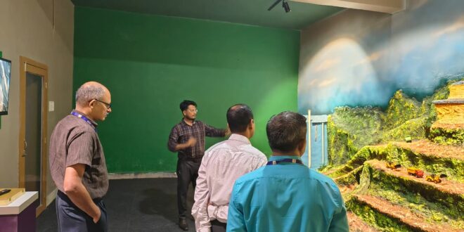 इसरो के वैज्ञानिकों ने किया जिला विज्ञान केंद्र दंतेवाड़ा का भ्रमण, वैज्ञानिक गतिविधियों और विद्यार्थियों के लिए चल रही नवाचार पहल की सराहना….