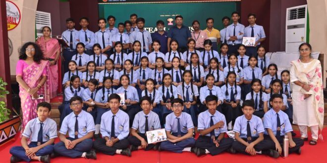 टाउन हॉल की छायाचित्र प्रदर्शनी का हुआ समापन, इतिहास से विकास तक की यात्रा ने किया प्रभावित….