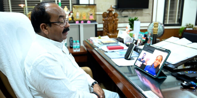 उप मुख्यमंत्री अरुण साव ने एशियन गेम्स की कबड्डी गोल्ड मेडलिस्ट संजू देवी से बात कर दी बधाई, कहा आपने छत्तीसगढ़ का बढ़ाया मान…..