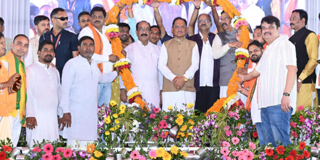 विकसित छत्तीसगढ़ के निर्माण में अब कोई बाधा नहीं, विकास की गति होगी और तेज : मुख्यमंत्री विष्णु देव साय…..