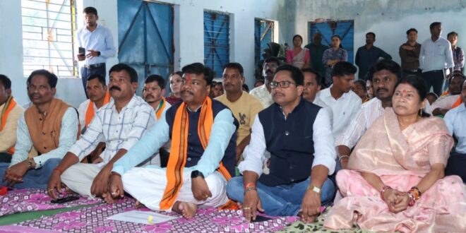 कुंगारपाल में वन मंत्री केदार कश्यप की मौजूदगी में ग्रामीणों ने सुना ‘मन की बात’ का 138 वां संस्करण…..