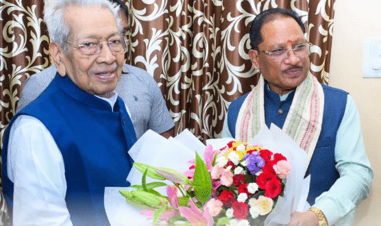 मुख्यमंत्री विष्णु देव साय ने छत्तीसगढ़ के पूर्व राज्यपाल विश्वभूषण हरिचंदन से की सौजन्य भेंट…