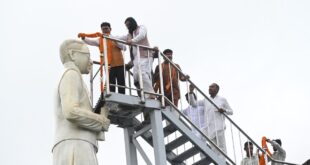 पंडित दीनदयाल उपाध्याय की जयंती पर वित्त मंत्री ओ.पी. चौधरी ने किया श्रद्धापूर्वक नमन, नवा रायपुर में पंडित दीनदयाल उपाध्याय की प्रतिमा पर किया माल्यार्पण….