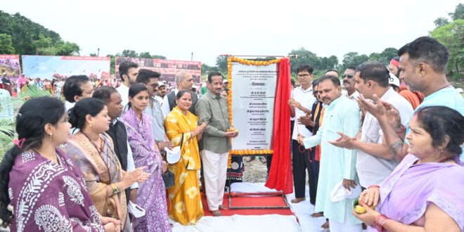 सेवा संकल्प अभियान : खर्राघाट में 29.99 करोड़ के विकास कार्यों का भूमिपूजन, वित्त मंत्री ओ.पी. चौधरी ने स्वच्छता अभियान में किया श्रमदान, केलो नदी में डुबकी लगाकर किया नमन….