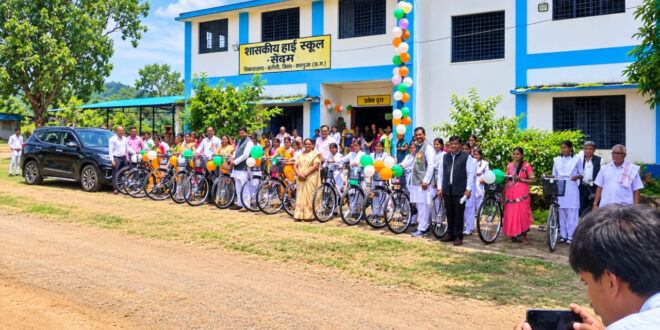 पंखों को मिली रफ्तार: सरस्वती साइकिल योजना से बेटियों की शिक्षा की राह हुई आसान, दूरस्थ गांवों की छात्राओं के लिए साइकिल बनी स्कूल तक पहुंच का साधन, समय की बचत के साथ बढ़ा आत्मविश्वास…..