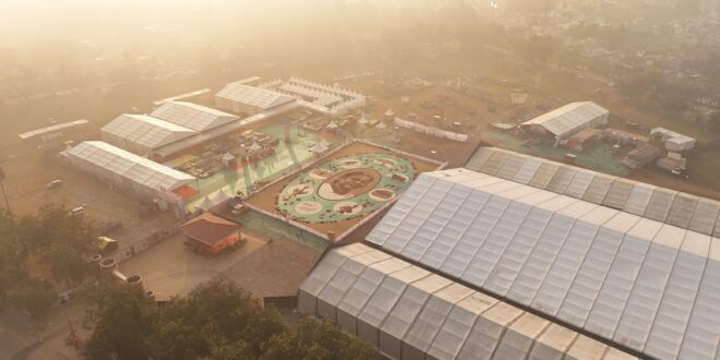 बस्तर के लालबाग में वनोपज से सजी 20,700 वर्गफीट की भव्य रंगोली ने रचा विश्व रिकॉर्ड, राष्ट्रपति द्रौपदी मुर्मु ने किया अवलोकन….